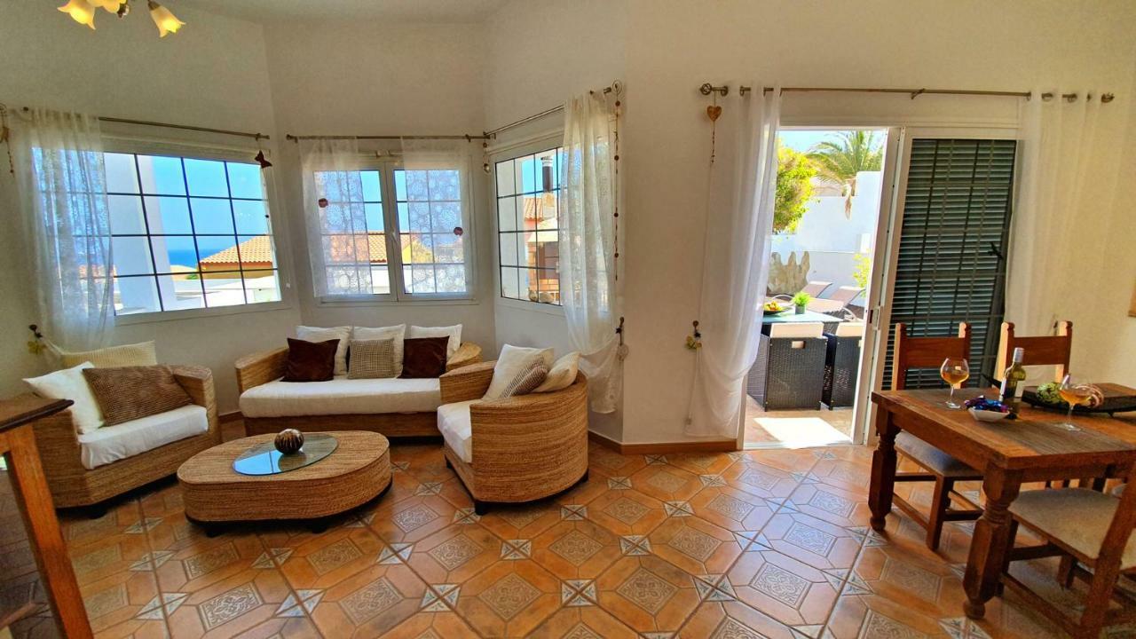 Ferienhaus Casa Blanca - Tarajalejo - Glasfaserinternet - Meerblick Εξωτερικό φωτογραφία